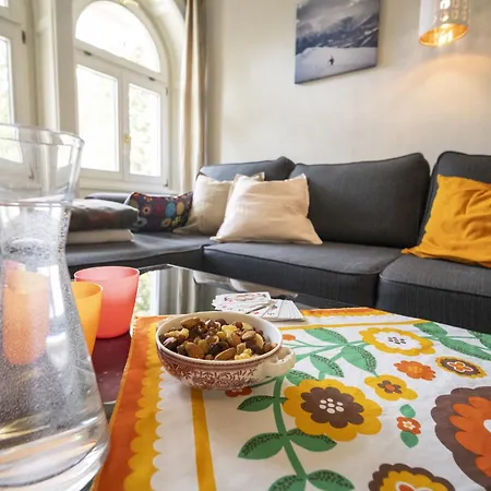 Victoria - Nairs, Διαμέρισμα